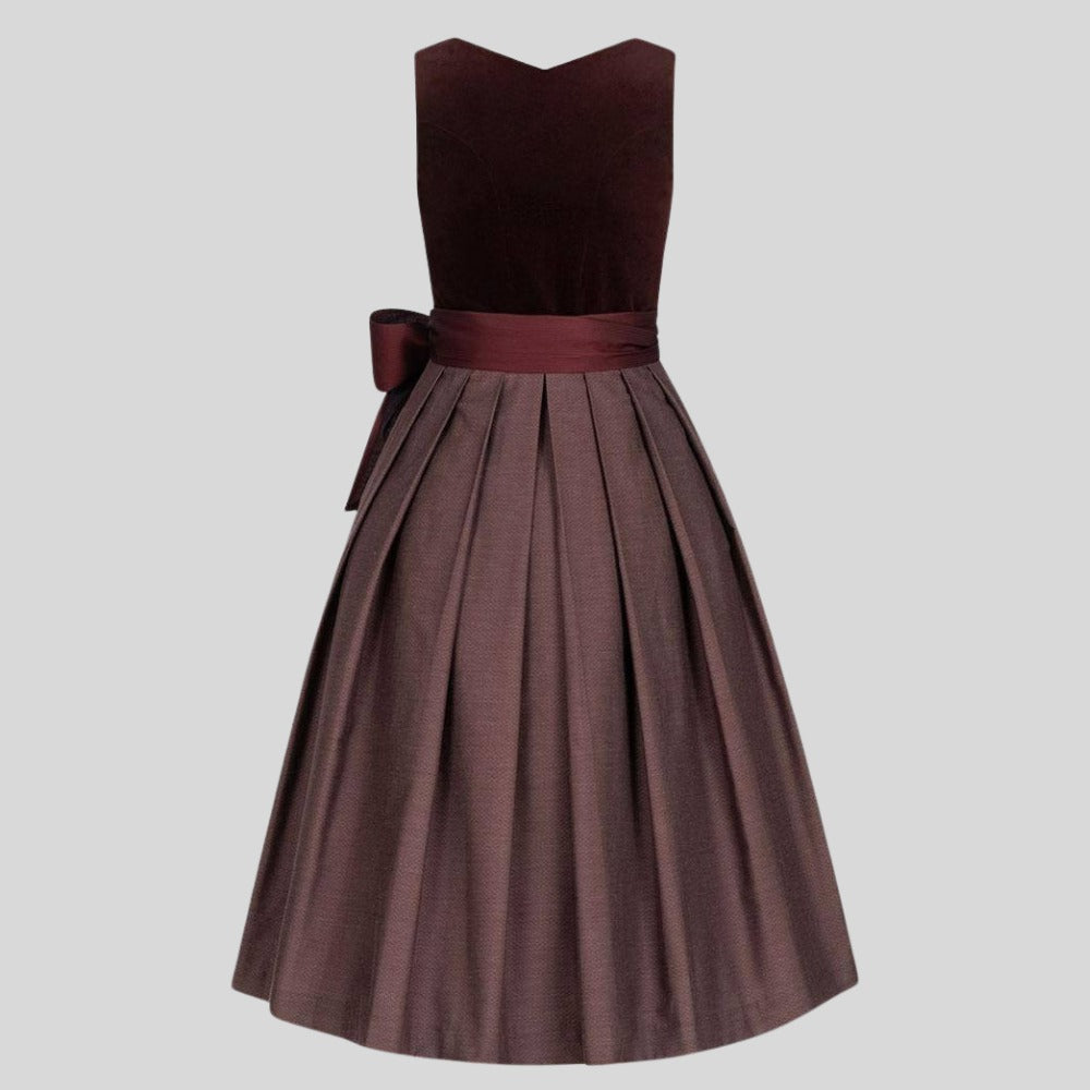 Brown Dirndl Dress Women | Traditional Bavarian Oktoberfest Outfit with Apron | German Trachten Folk Costume