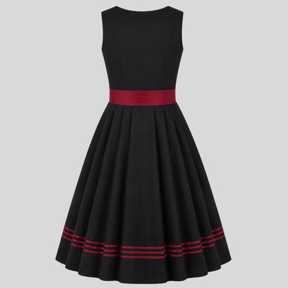 Black Burgundy Dirndl Dress | Traditional Bavarian Oktoberfest Trachten Costume
